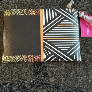 Sassy Jones (NWT)  Zanzibar Clutch (zipper, inside pouch & zipper)